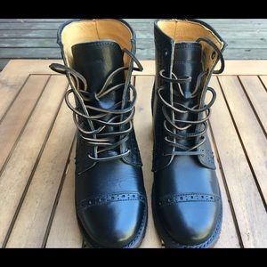 NWOT Frye Sabrina Lace-Up boot with cap-toe detail